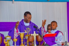 Fr-Damaseke-funeral-Likuni-Bishop-Peter-Chifukwa
