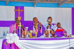 Fr-Damaseke-funeral-Likuni-Bishop-Vincent-Mwakhwawa