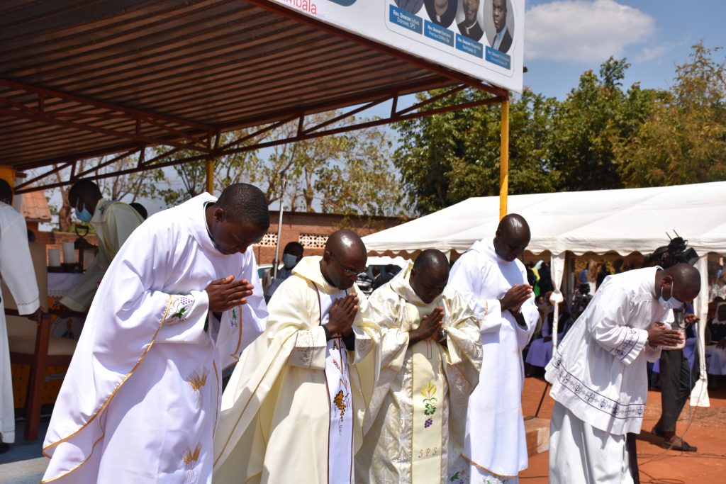 Fr Julius Dokowe