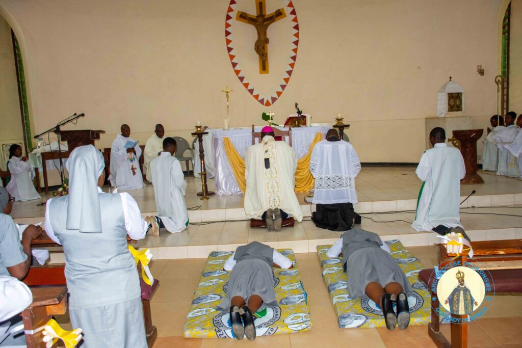 sr stellia sosola and sr flora phwandaphwanda taking their vows