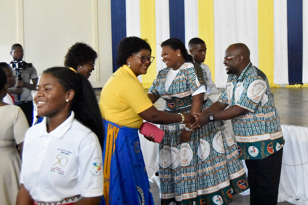 Maria Consolata choir receiving guest of honour Hon Madalitso Baloyi